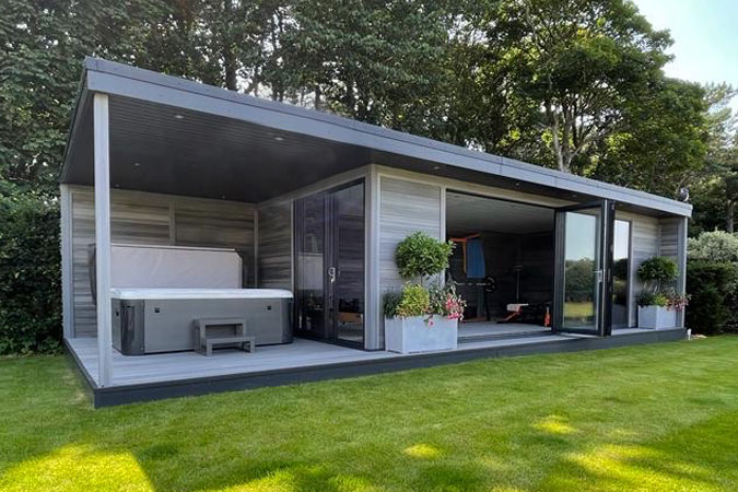 Hot Tub Garden Room With Canopy